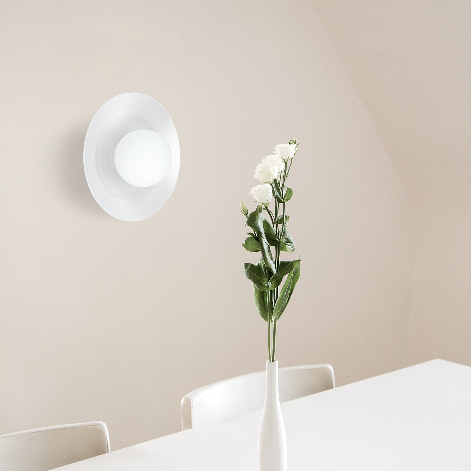 Modern Disc White Ceramic Wall Light -Homdiy