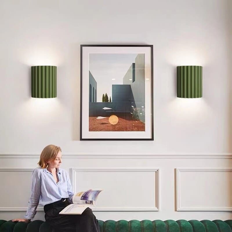 Modern Half-Circle Resin Wall Sconce For Living Room -Homdiy